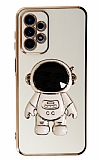 Eiroo Astronot Samsung Galaxy A23 Standl Beyaz Silikon Klf