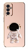 Eiroo Astronot Samsung Galaxy M23 Standl Pembe Silikon Klf