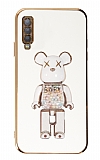Eiroo Samsung Galaxy A7 2018 Candy Bear Standl Beyaz Silikon Klf
