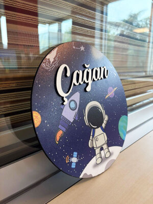 Astronot Tasarımlı Kişiye Özel Çocuk Odası Ahşap Kapı Süsü - 2