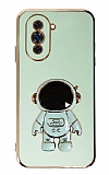 Eiroo Astronot Huawei nova 10 Pro Standl Yeil Silikon Klf