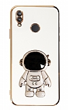 Eiroo Astronot Huawei P20 Lite Standlı Beyaz Silikon Kılıf