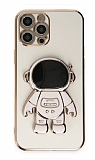 Eiroo Astronot iPhone 12 Pro Standlı Beyaz Silikon Kılıf
