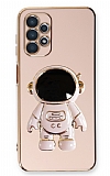 Eiroo Astronot Samsung Galaxy A13 Standl Pembe Silikon Klf