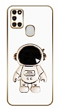 Eiroo Astronot Samsung Galaxy A21s Standl Beyaz Silikon Klf