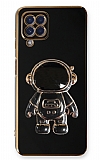 Eiroo Astronot Samsung Galaxy A22 4G Standl Siyah Silikon Klf