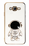 Eiroo Astronot Samsung Galaxy J7-J7 Core Standlı Beyaz Silikon Kılıf
