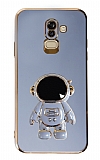 Eiroo Astronot Samsung Galaxy J8 Standlı Mavi Silikon Kılıf