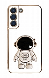 Eiroo Astronot Samsung Galaxy S22 5G Standl Beyaz Silikon Klf