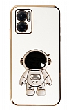 Eiroo Astronot Xiaomi Redmi Note 11E Standlı Beyaz Silikon Kılıf