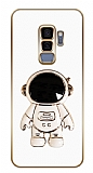 Eiroo Samsung Galaxy S9 Plus Astranot Standlı Beyaz Silikon Kılıf