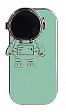 iPhone 11 Astronot Kamera Korumalı Standlı Yeşil Silikon Kılıf