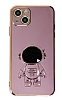 Eiroo Astronot iPhone 13 Standl Mor Silikon Klf