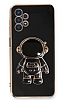 Eiroo Astronot Samsung Galaxy A13 Standl Siyah Silikon Klf