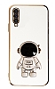 Eiroo Astronot Samsung Galaxy A50 Standl Beyaz Silikon Klf