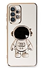 Eiroo Astronot Samsung Galaxy A73 Standl Beyaz Silikon Klf