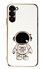 Eiroo Astronot Samsung Galaxy S23 Standl Beyaz Silikon Klf