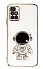 Eiroo Astronot Xiaomi Redmi 10 2022 Standl Beyaz Silikon Klf
