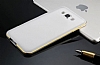 Eiroo Samsung Galaxy E7 Metal Kenarl Beyaz Rubber Klf - Resim: 1