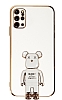 Eiroo Samsung Galaxy S20 Plus Baby Bear Standl Beyaz Silikon Klf